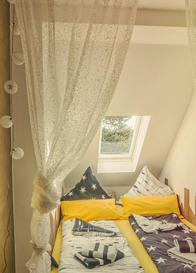 Goldrausch - Glanzvolle Ferienwohnung In Meissen Am Lutherplatz Esterno foto