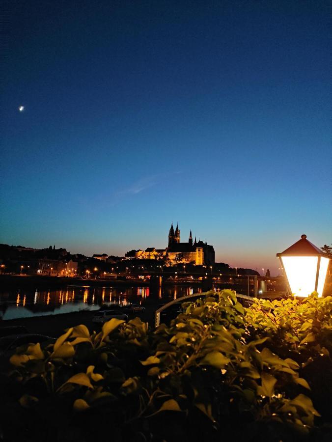 Goldrausch - Glanzvolle Ferienwohnung In Meissen Am Lutherplatz Esterno foto